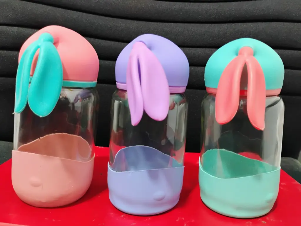 [R0430] Glass Bottle 2 Hanging Pony Cap